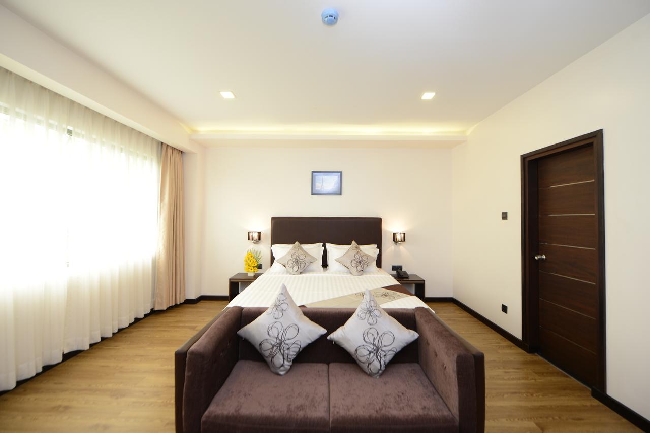 Hotel Lexus Янгон Екстериор снимка