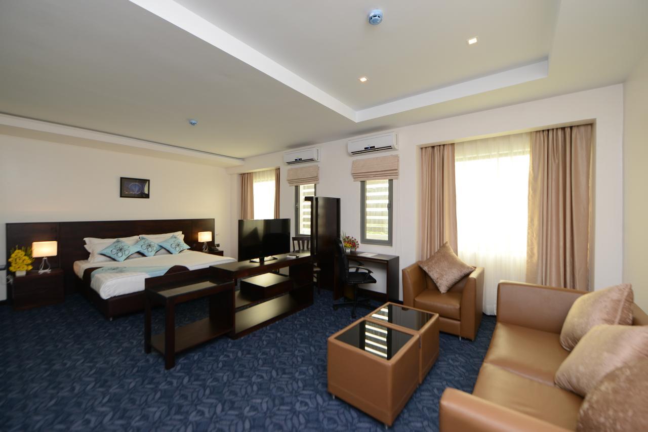 Hotel Lexus Янгон Екстериор снимка