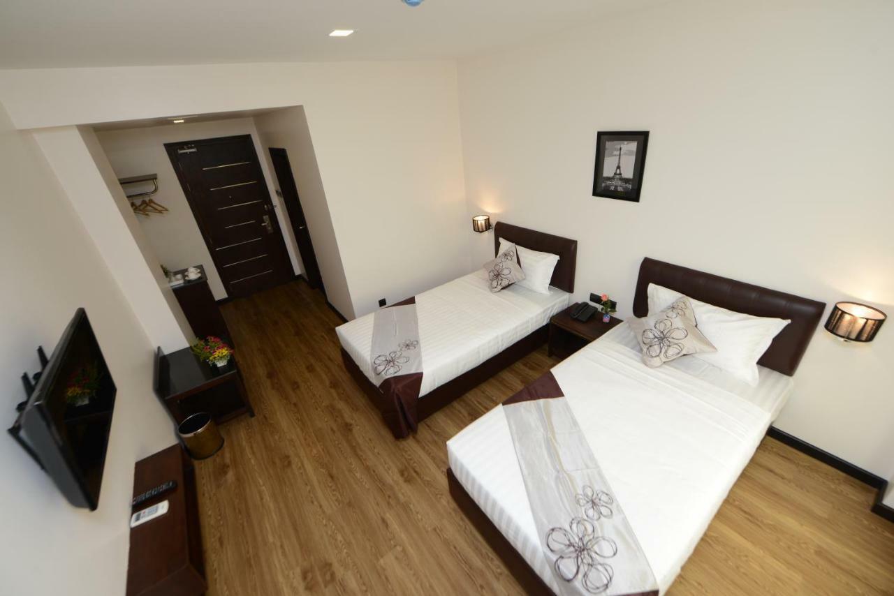 Hotel Lexus Янгон Екстериор снимка